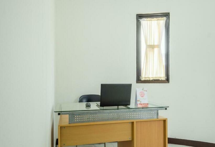 酒店 Anyelir Residence By Oyo Rooms