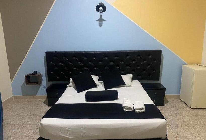 فندق Calle Real Suite