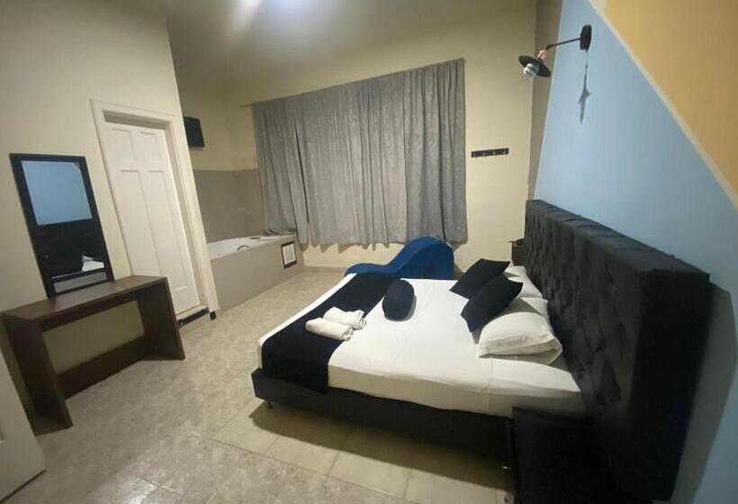 فندق Calle Real Suite