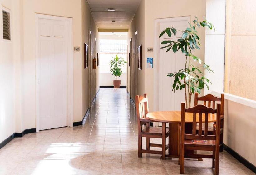 هتل Calle Real Suite