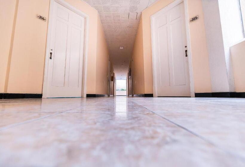 هتل Calle Real Suite