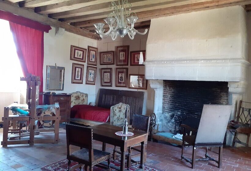 فندق Chateau De Chémery