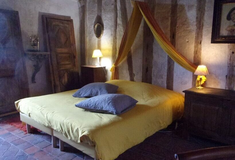 فندق Chateau De Chémery