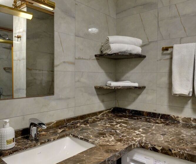 בית מלון כפרי Emirganli Suites