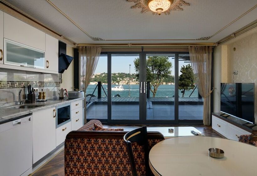 בית מלון כפרי Emirganli Suites