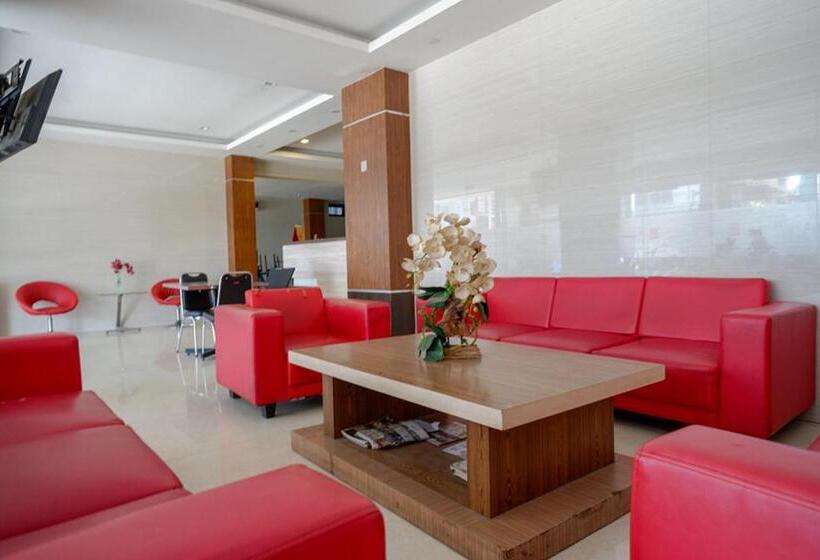 Reddoorz Plus @ Grand Pacifik Hotel Makassar