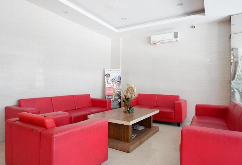 Reddoorz Plus @ Grand Pacifik Hotel Makassar