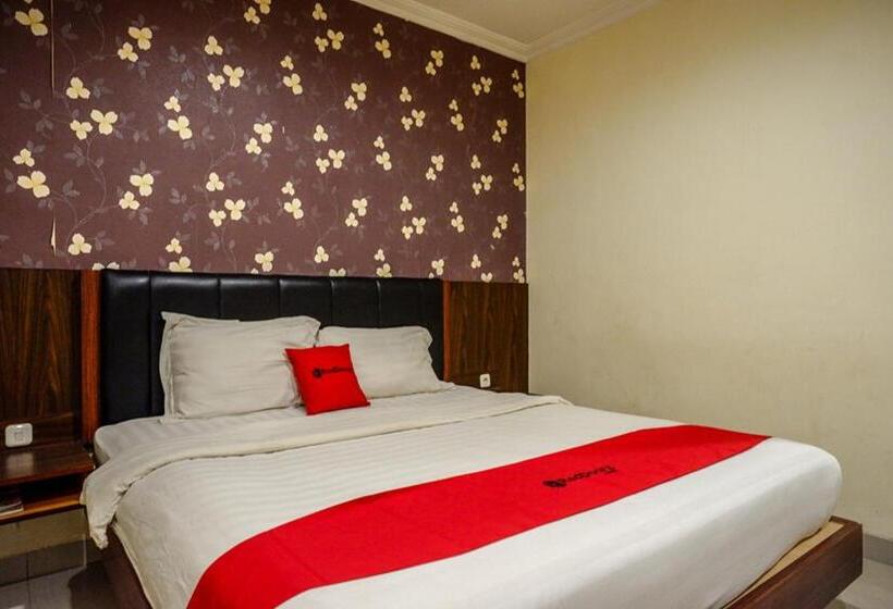 Reddoorz Plus @ Grand Pacifik Hotel Makassar