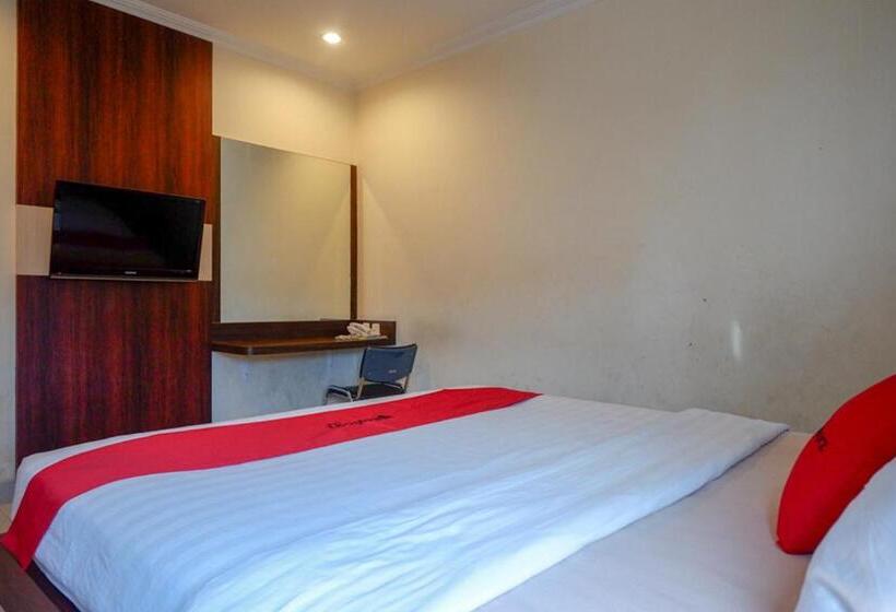 Reddoorz Plus @ Grand Pacifik Hotel Makassar