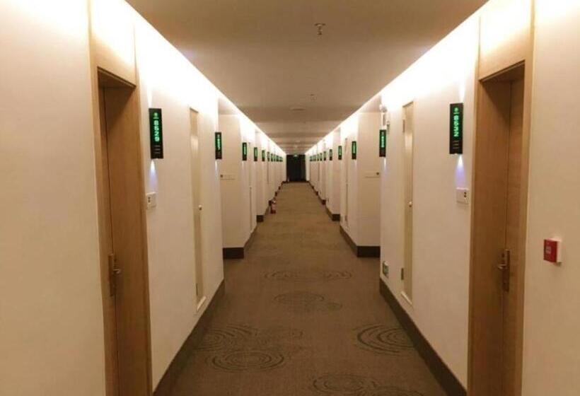 호텔 Green Tree Inn Tieling High Speed Intersection