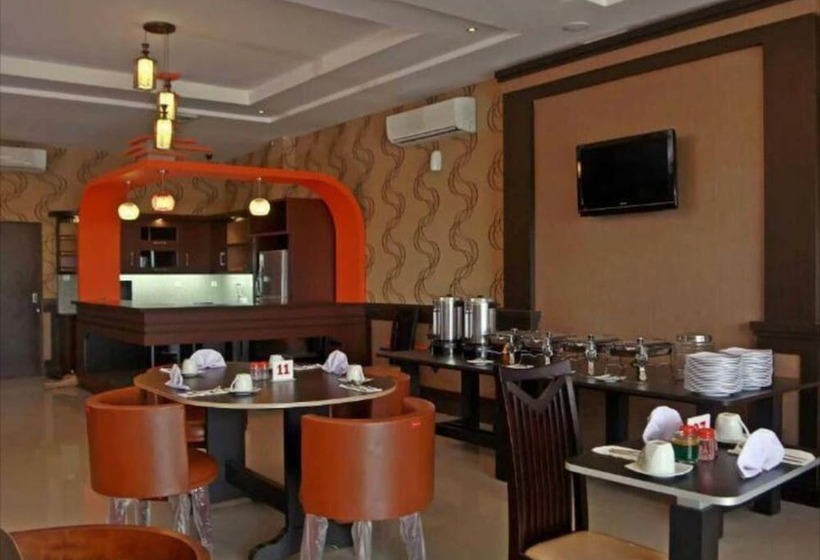 فندق Happy Inn