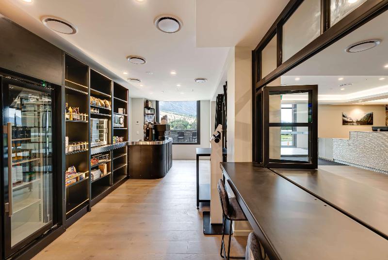 فندق La Quinta By Wyndham Queenstown