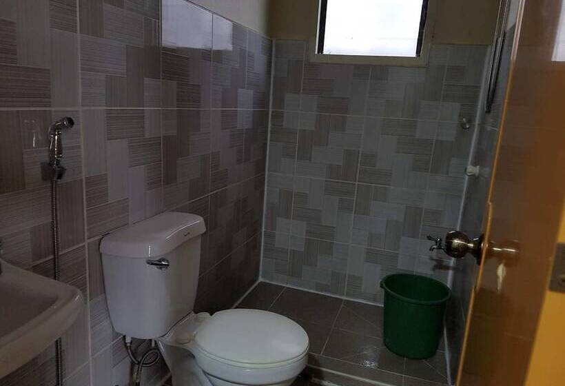 هتل Madid's Inn Beach Resort