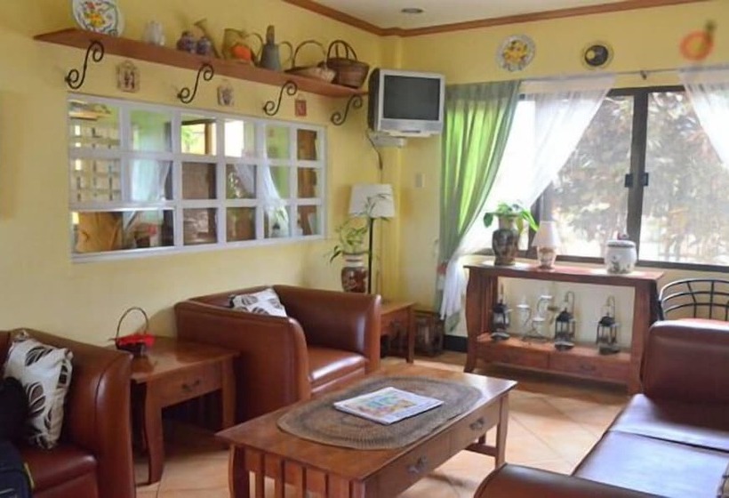 هتل Marvin's Seaside Inn