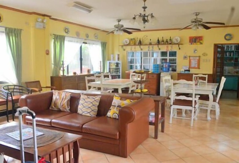 هتل Marvin's Seaside Inn