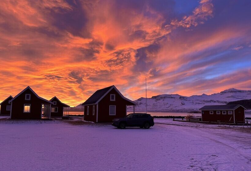 هتل Mjóeyri Travel Holiday Homes