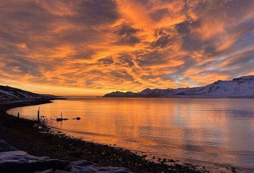 هتل Mjóeyri Travel Holiday Homes