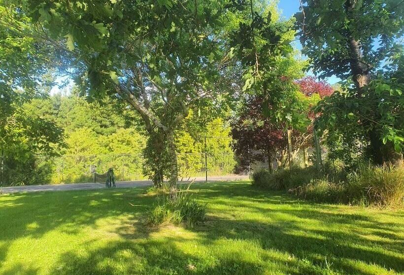 فندق Newlands Bed And Breakfast