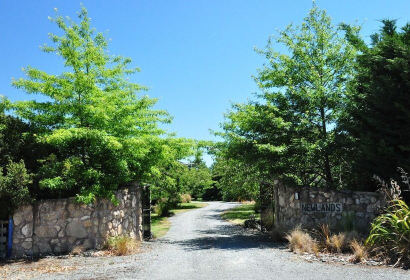 فندق Newlands Bed And Breakfast