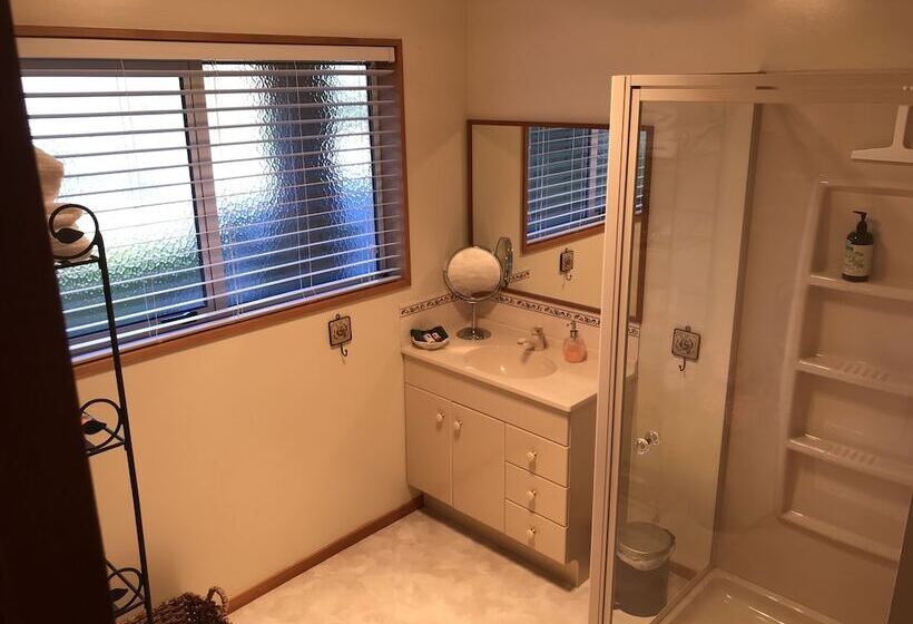 فندق Newlands Bed And Breakfast