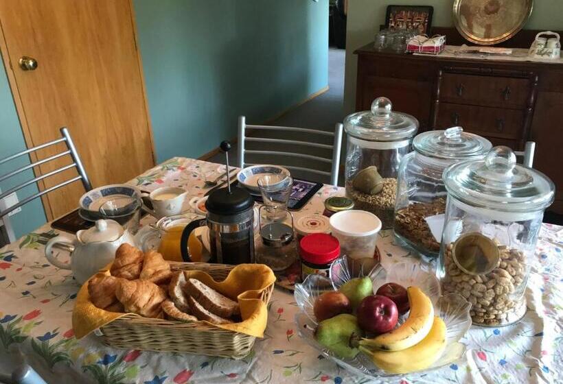 فندق Newlands Bed And Breakfast