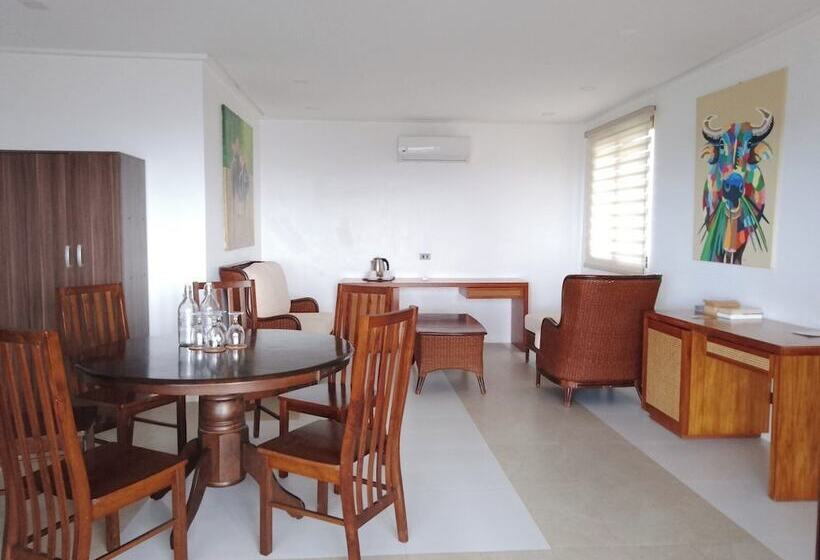 Hotel Ocean S Edge Resort