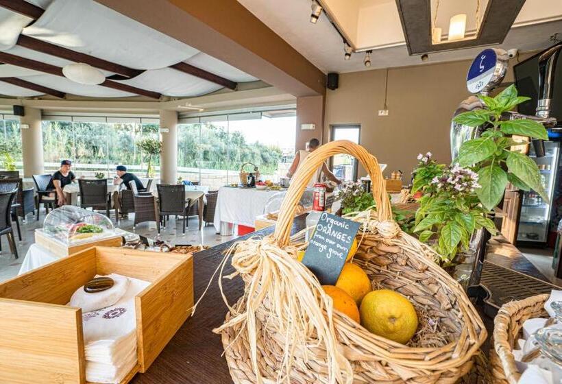هتل Okeanis Golden Resort