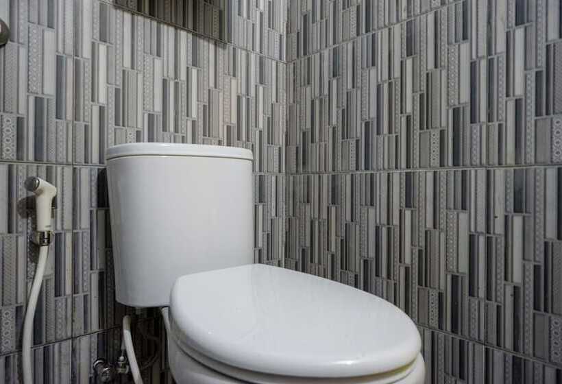 호텔 Reddoorz @ Jalan Gatot Subroto Semarang