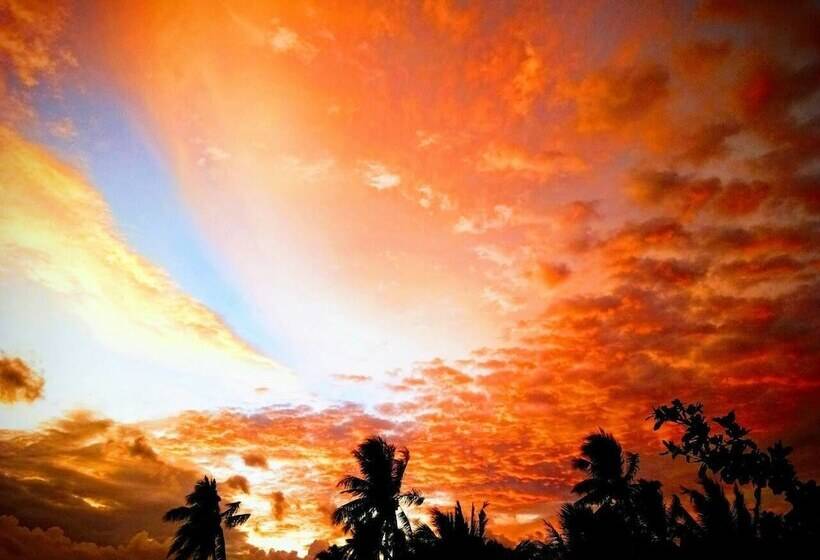 هتل Smallfrys Beach Resort