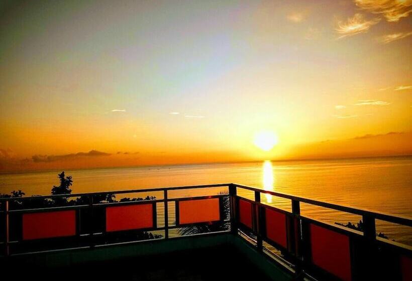 هتل Smallfrys Beach Resort