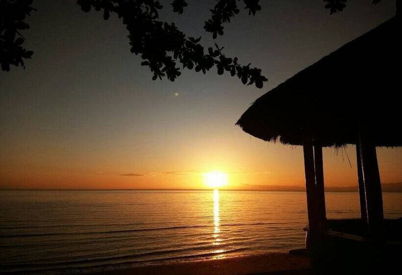 هتل Smallfrys Beach Resort