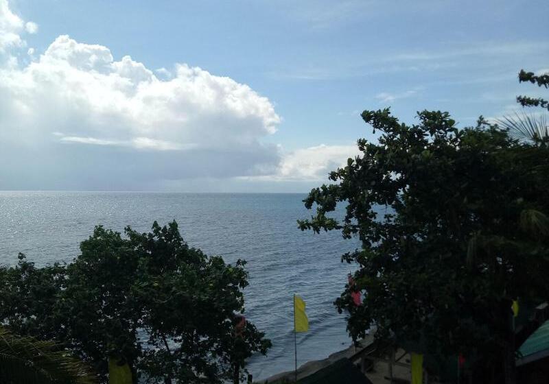 هتل Smallfrys Beach Resort