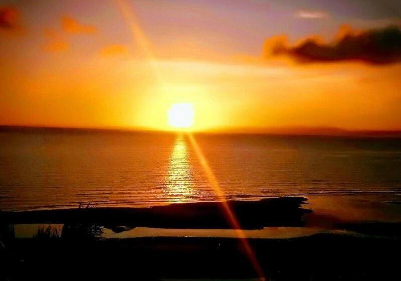 هتل Smallfrys Beach Resort