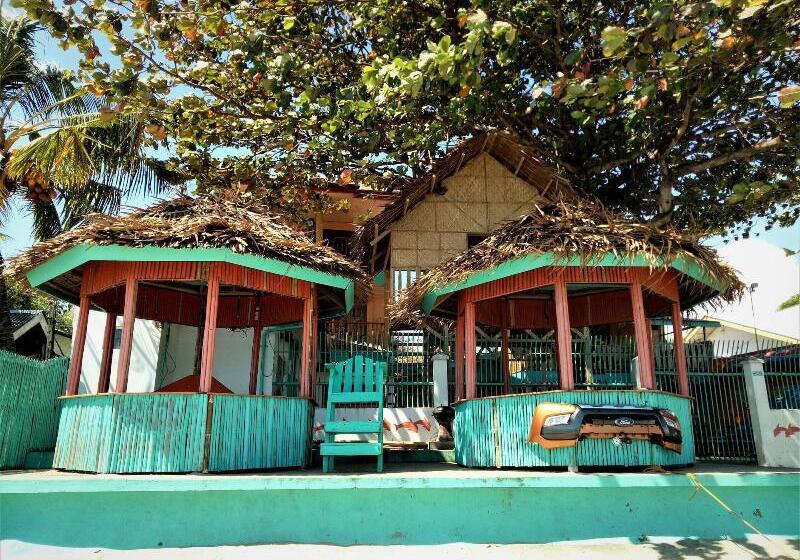 هتل Smallfrys Beach Resort