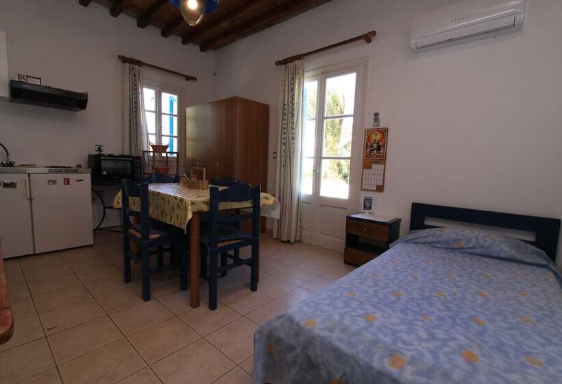 בית מלון כפרי Smaragda Rooms & Studios