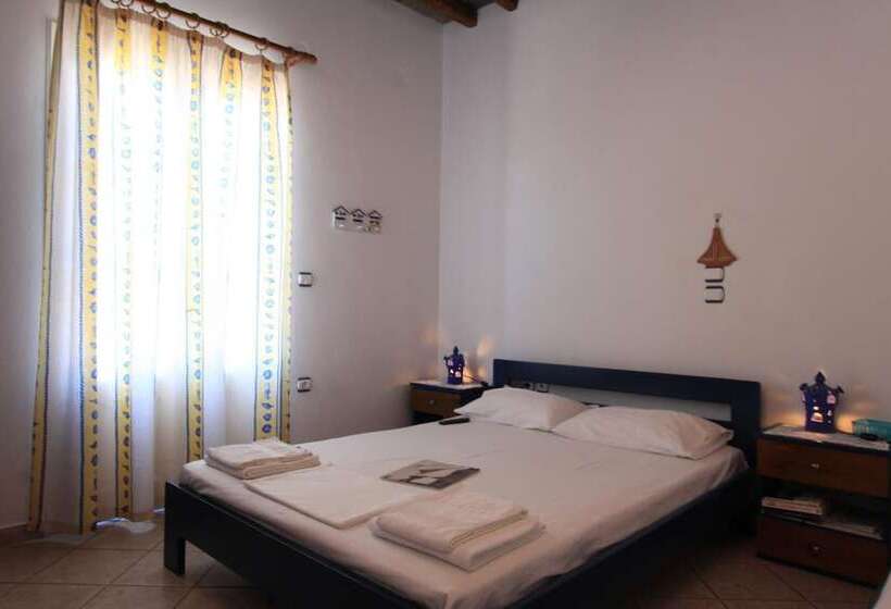 בית מלון כפרי Smaragda Rooms & Studios