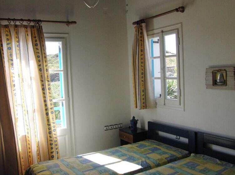 בית מלון כפרי Smaragda Rooms & Studios