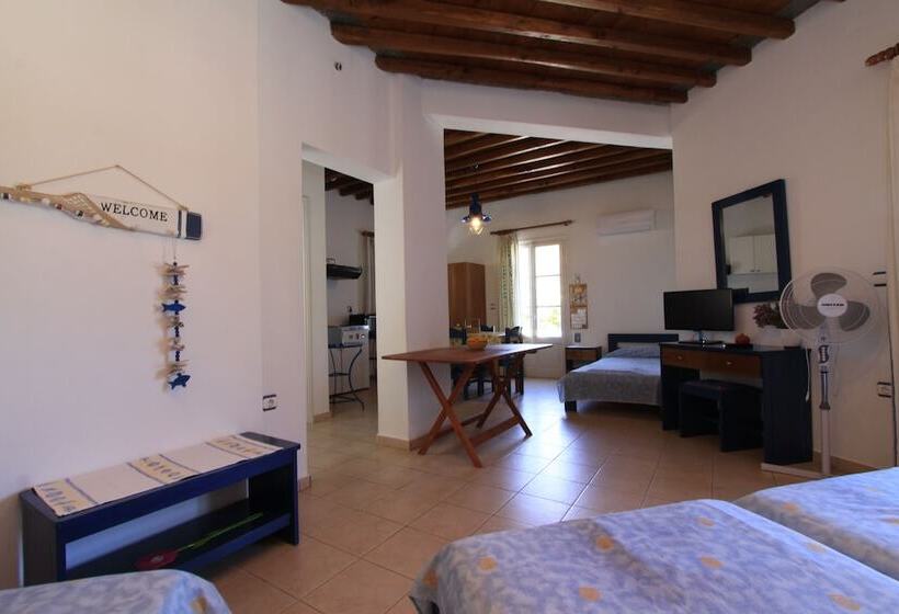 בית מלון כפרי Smaragda Rooms & Studios