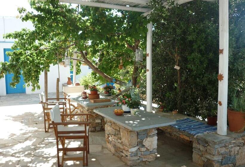 בית מלון כפרי Smaragda Rooms & Studios