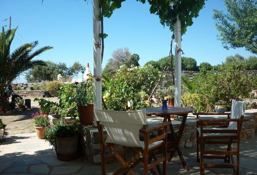 בית מלון כפרי Smaragda Rooms & Studios