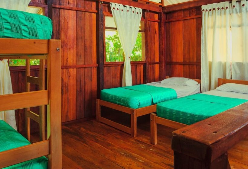 בית מלון כפרי Utuane