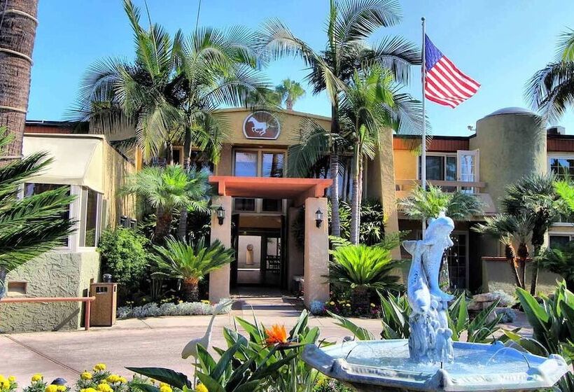 בית מלון כפרי Wolf Creek Village