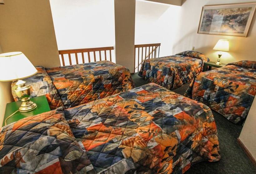 فندق Wolf Creek Village