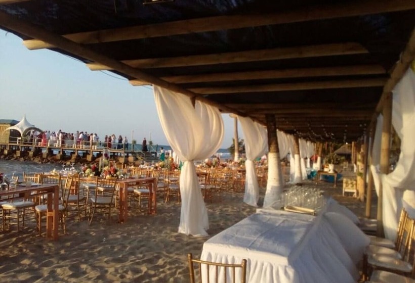 ペンション Cabañas La Fragata