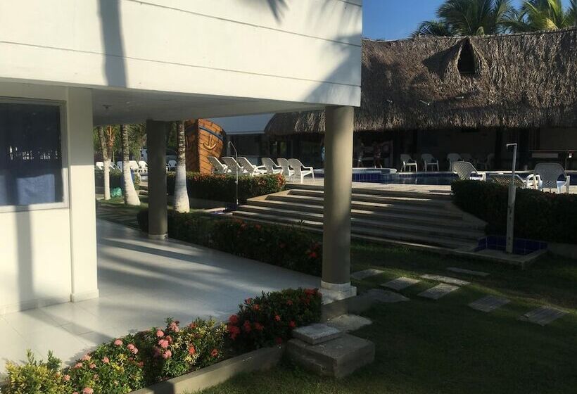 ペンション Cabañas La Fragata