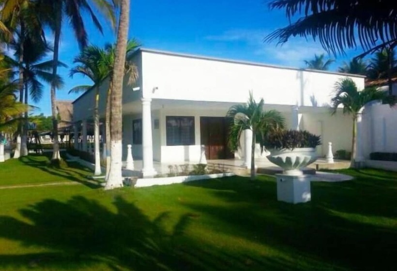 ペンション Cabañas La Fragata