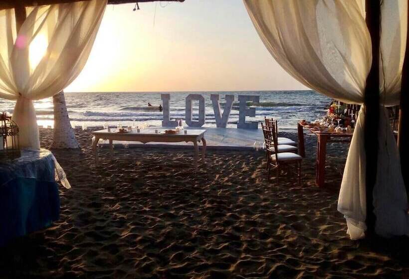 ペンション Cabañas La Fragata