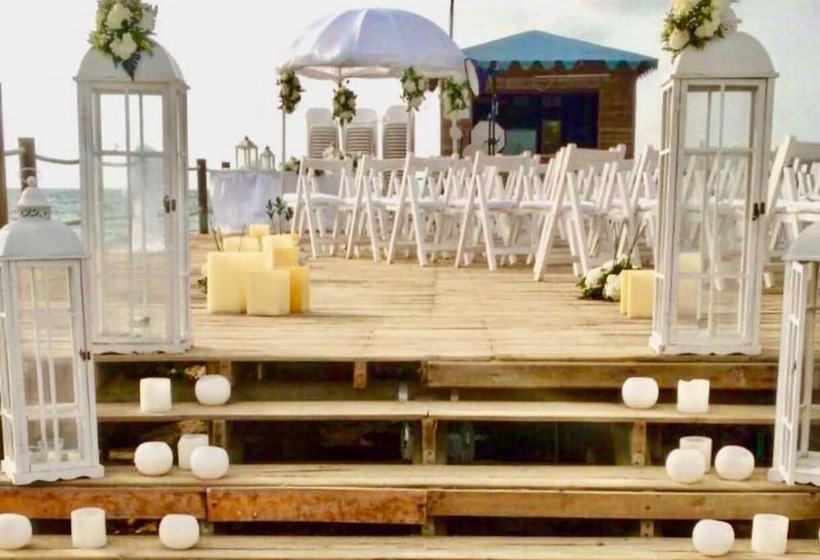 ペンション Cabañas La Fragata