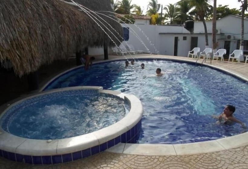 ペンション Cabañas La Fragata