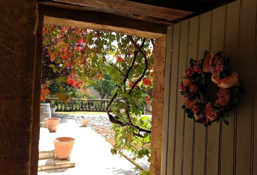 بنسيون La Lezardière